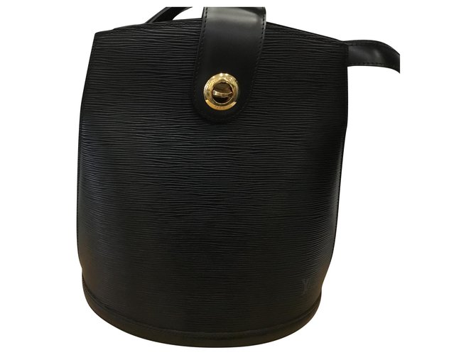 Louis Vuitton Cluny Negro Cuero  ref.169157