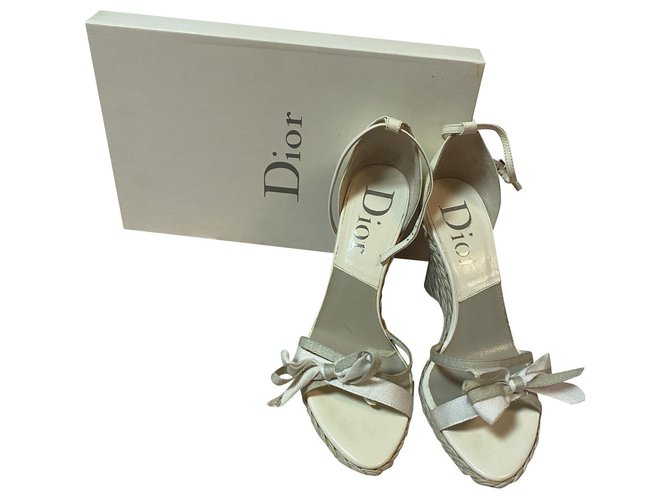 Christian Dior Dior Cuir Blanc cassé  ref.169181
