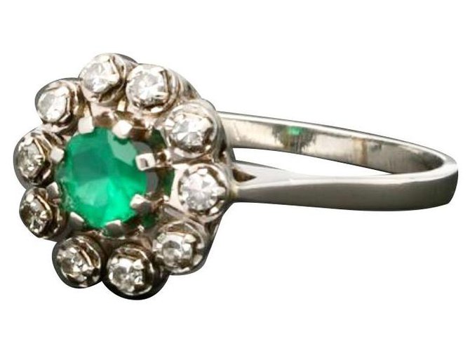 Autre Marque Magnífico anel de ouro branco incrustado com uma esmeralda 10 diamantes Verde claro  ref.169232