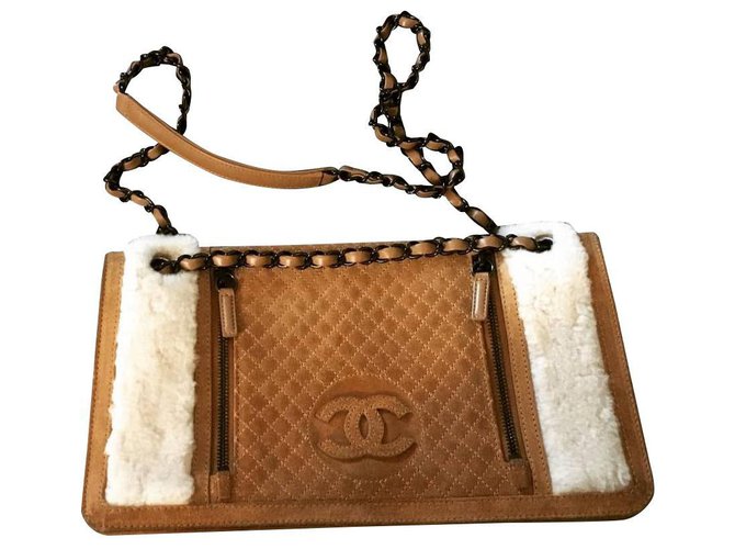 Chanel Handbags Caramel Leather  ref.169538