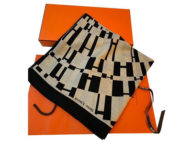 Hermès Scialle di OP’H Nero Beige Seta Cachemire