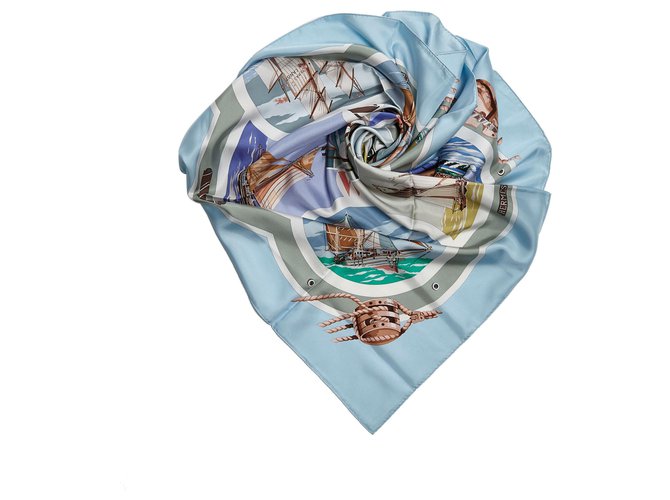 Hermès Sciarpa di seta stampata blu di Hermes Multicolore Blu chiaro Panno  ref.169700