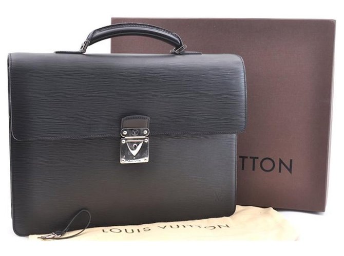 Louis Vuitton Robusto Black Leather  ref.170044
