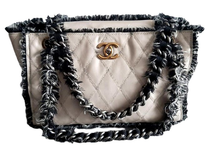 Chanel bege acolchoado couro / Tweed Shopper Tote Preto  ref.170057