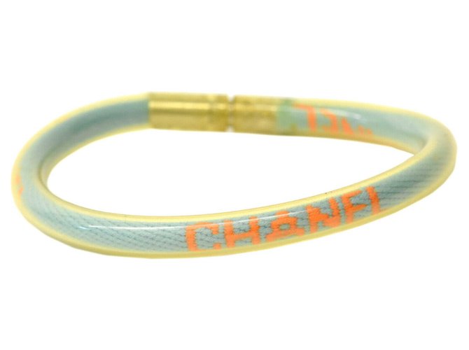 Bracelet en vinyle avec logo Chanel Plastique Bleu  ref.170259