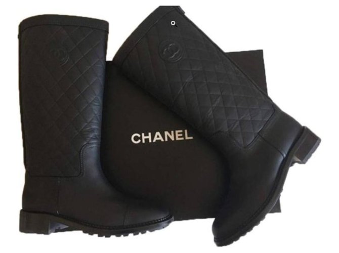 Chanel Botas Negro Cuero  ref.170347