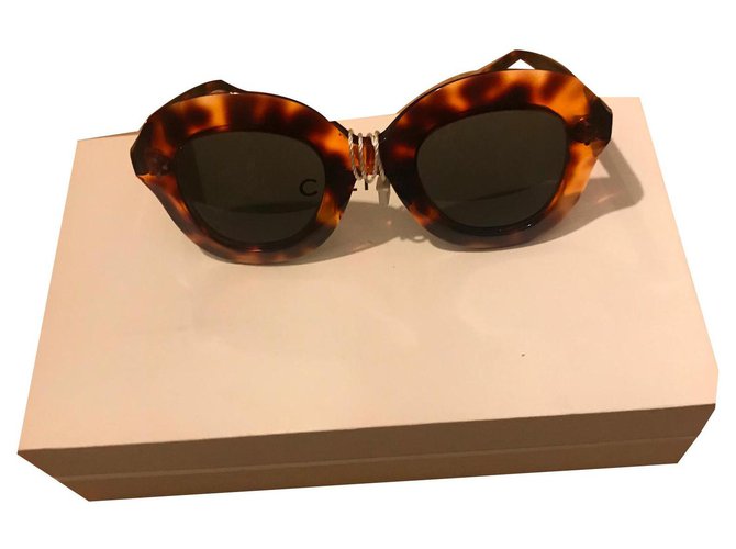 Céline Des lunettes de soleil Plastique Marron  ref.170700