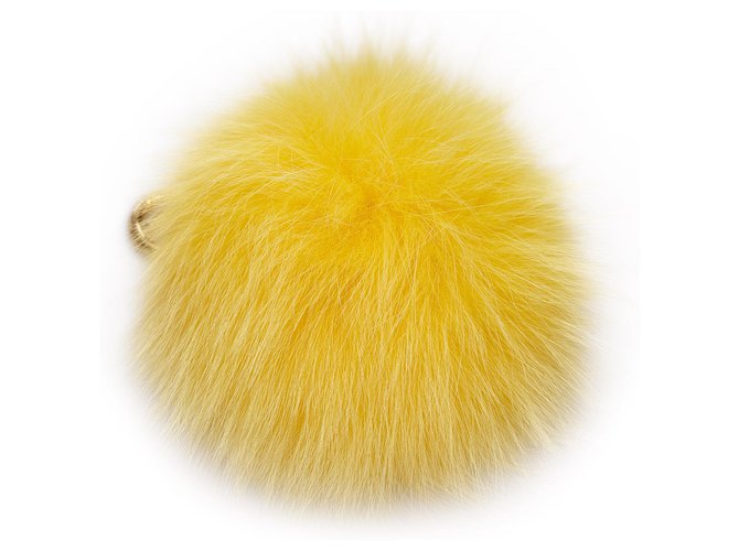 Llavero Fendi de piel amarilla con pompones Amarillo  ref.171106