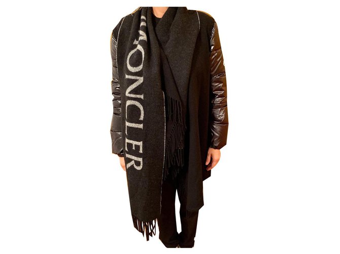 Moncler Coats, Outerwear Black Wool  ref.171201