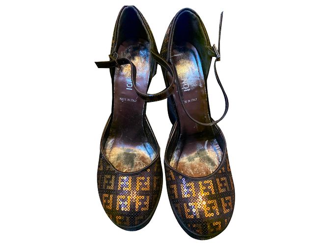 Mule con zeppa Fendi in velluto marrone bronzo