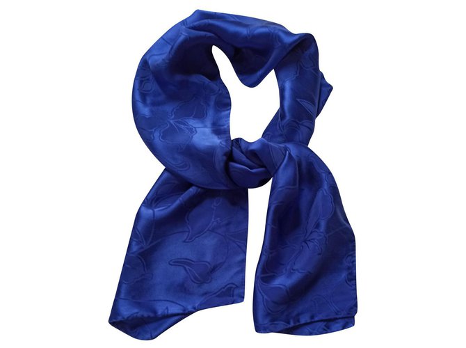 Yves Saint Laurent Scarves Blue Silk  ref.171691