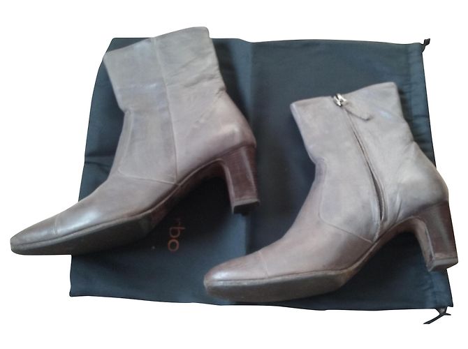 Botas de cuero beige ,Laboratorigarbo