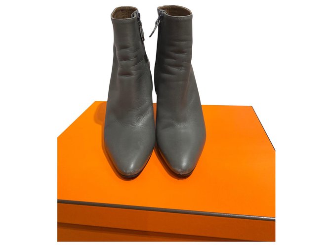 Hermès Ankle Boots Grey Leather  ref.172219