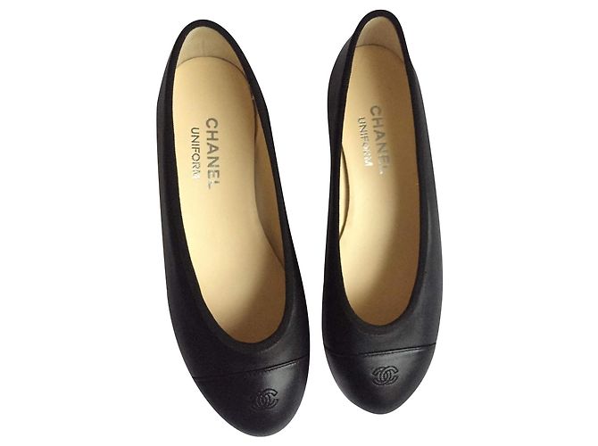 Chanel Uniform Schwarz