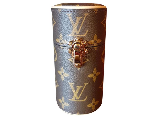 Louis Vuitton lança primeira coleção de perfumes em 70 anos
