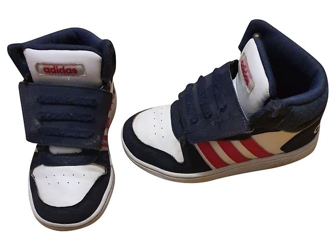 Baskets Adidas en cuir blanc enfant