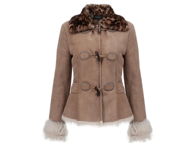 Gucci chaqueta de piel de oveja con cuello de visón Beige Suecia  ref.173639
