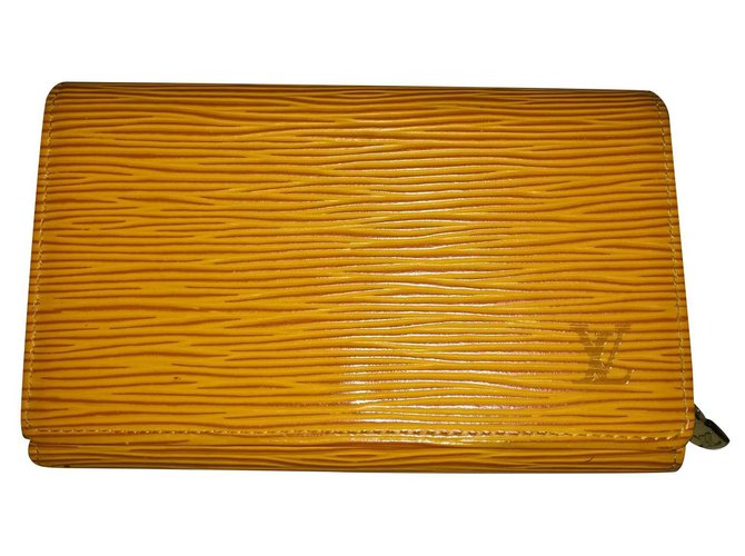Louis Vuitton carteiras Amarelo Couro  ref.173649