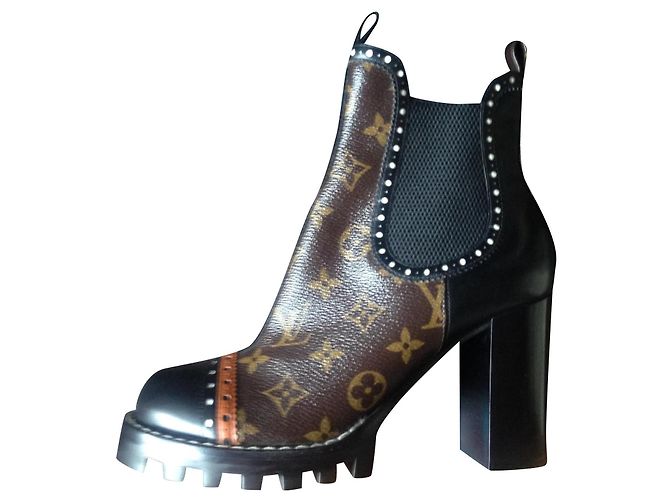 Louis Vuitton ANkLE BOOTS L. VUITTON Black
