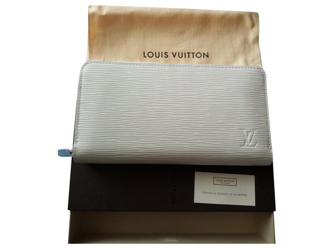 Louis Vuitton con cremallera Beige Cuero  ref.174223
