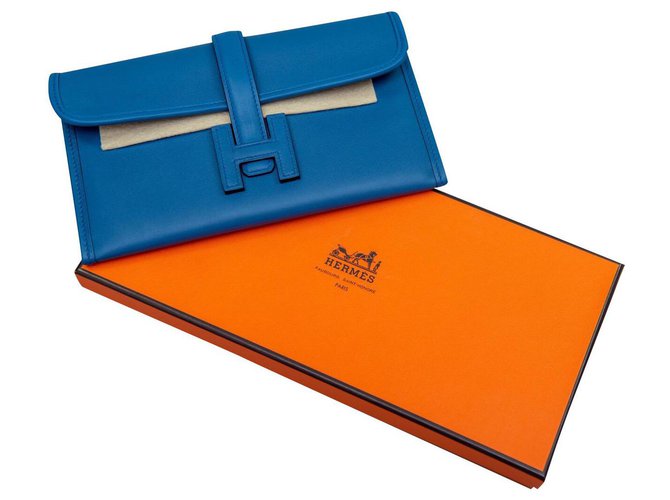 Hermès Clutch bags Blue Leather  ref.174272