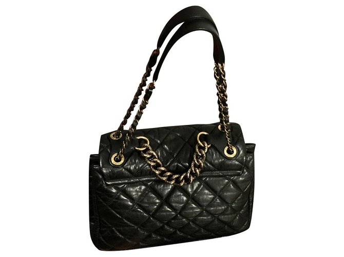 Chanel Handtaschen Schwarz Leder  ref.174518