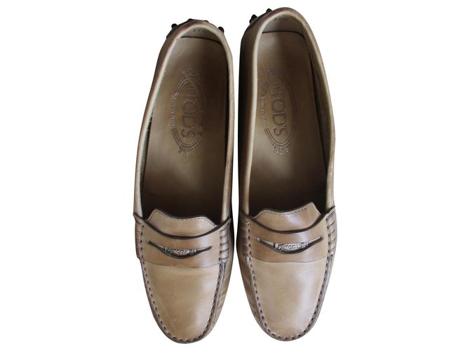 Tod's Gommino aged leather, 37,5 IT. Beige  ref.174551