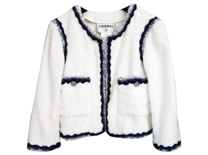Chanel chaqueta de piel sintética Blanco Algodón  ref.174808