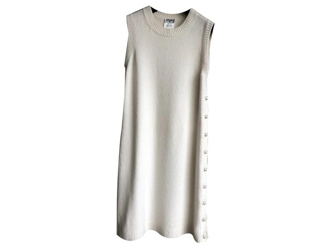 Chanel cashmere dress with pearls Cream  ref.175445