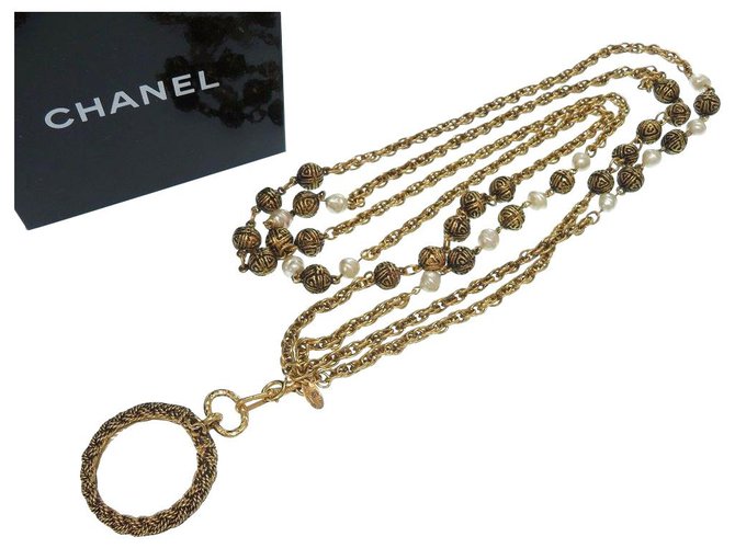 Chanel Coco Mark Lupa Vintage 2 Colares Dourado Metal  ref.175629