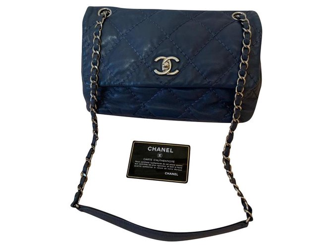 Chanel Blue Leather  ref.175749