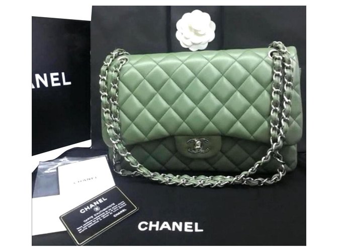 Timeless Chanel green lambskin Jumbo flap bag Leather  ref.175844