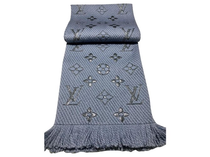 Louis Vuitton Logomania glänzen Schals Blau Seide Polyester Wolle  ref.175889 - Joli Closet