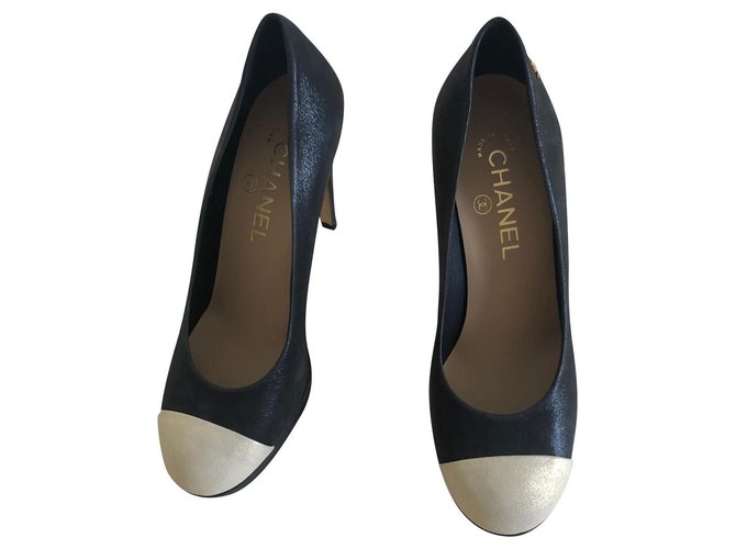 Chanel Heels Multiple colors Leather  ref.175983