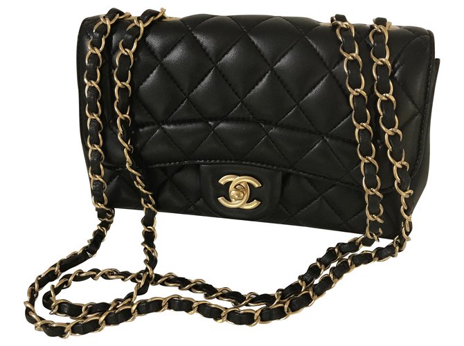 Chanel sac à rabat noir avec carte et boîte Cuir  ref.176135