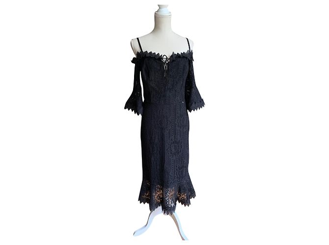 Guess Kleid mit freien Schultern aus schwarzer Guipure