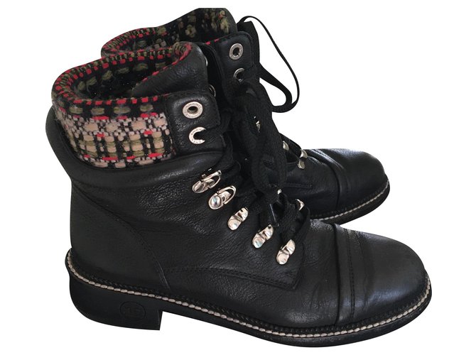 Boots motardes Chanel Cuir Noir  ref.176381