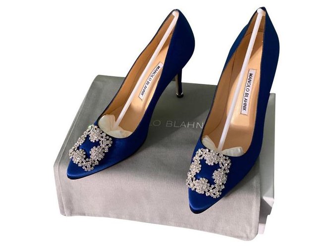 Manolo Blahnik Hangisi Soie Bleu  ref.176582