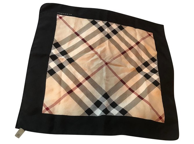Burberry Silk scarves Beige  ref.177540