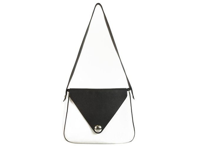 Hermès Hermes White & Black trim Pebbled Leather Large Christine Envelope Shoulder Bag  ref.177616