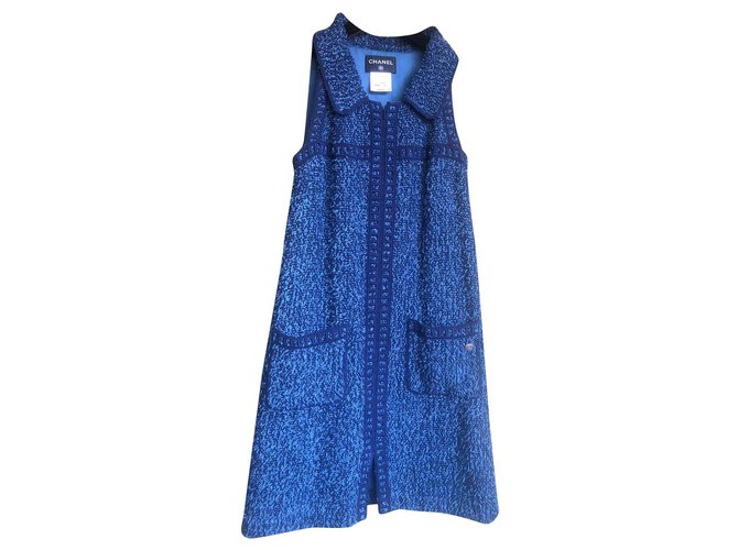 Chanel Kleider Blau Tweed  ref.177717