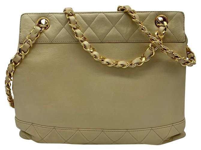 Chanel Handbags Beige Leather  ref.177735