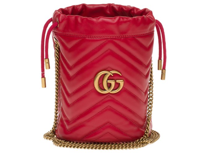 Bolsa Gucci Mini balde GG Marmont em couro espinha de peixe vermelho, Nova Condição  ref.178198