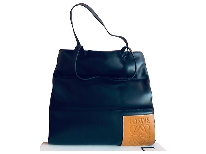 Cabas Loewe Anagram en cuir Noir