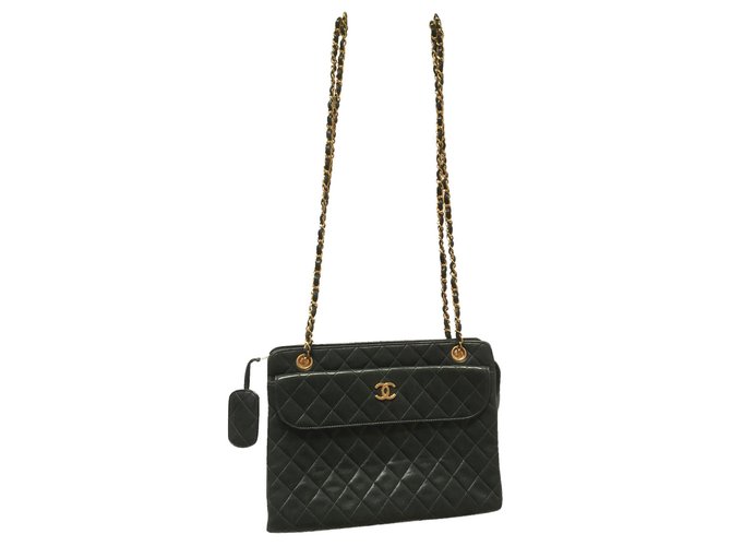 Chanel Handbags Dark green Leather  ref.178631