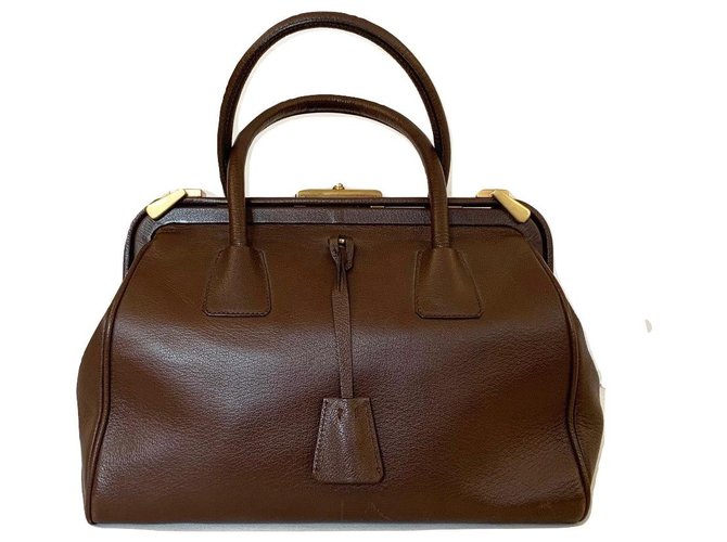 Prada Vintage doctor leather bag Brown ref.178715 - Joli Closet