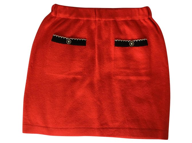 Chanel Skirts Red Cashmere  ref.178944