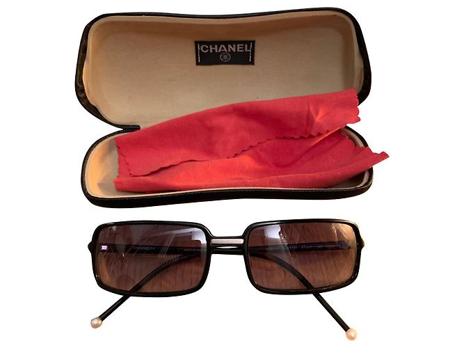 Chanel Sonnenbrille Schwarz Acetat