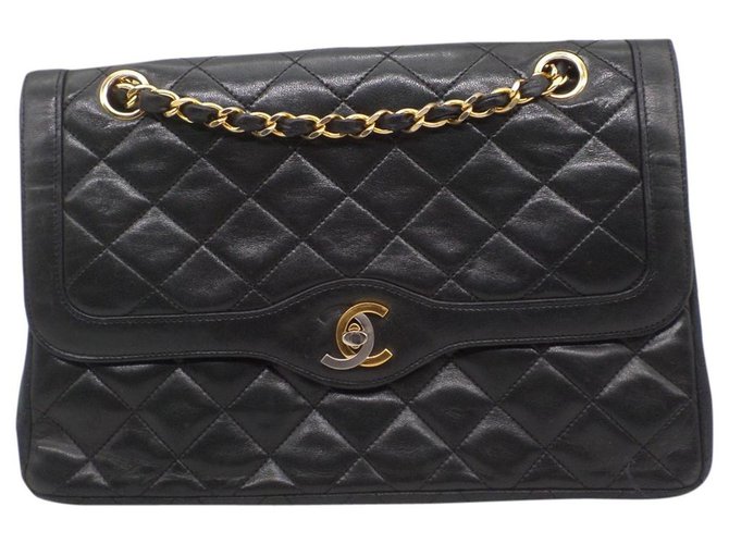 Chanel Handtaschen Schwarz Leder  ref.179019