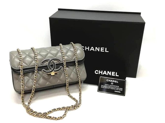 Chanel Enamel CC Flap Grey Leather  ref.179027
